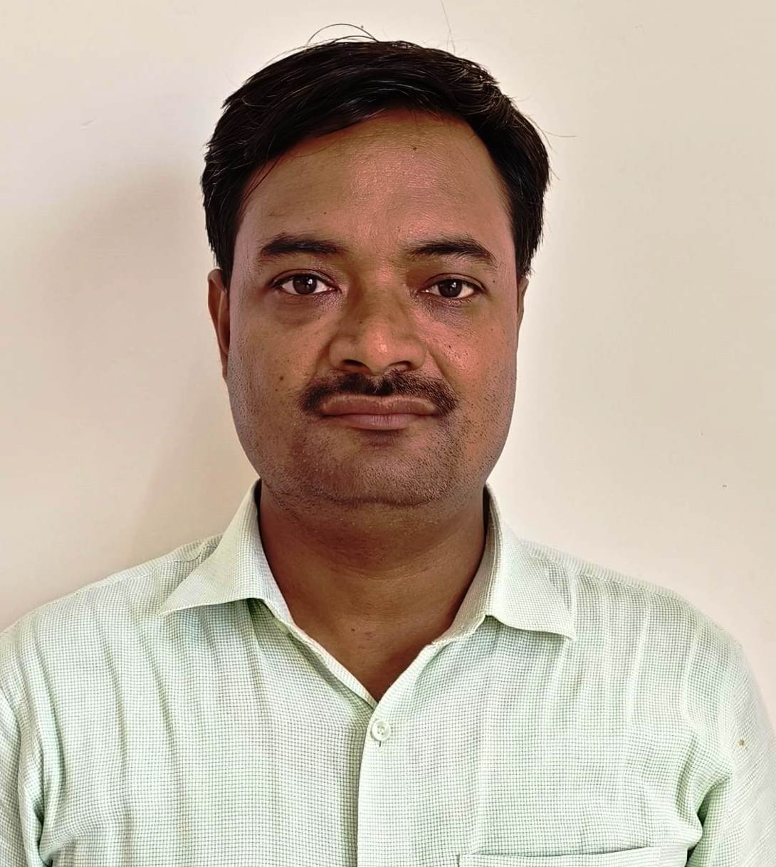 Dr.Parmanand Pandey